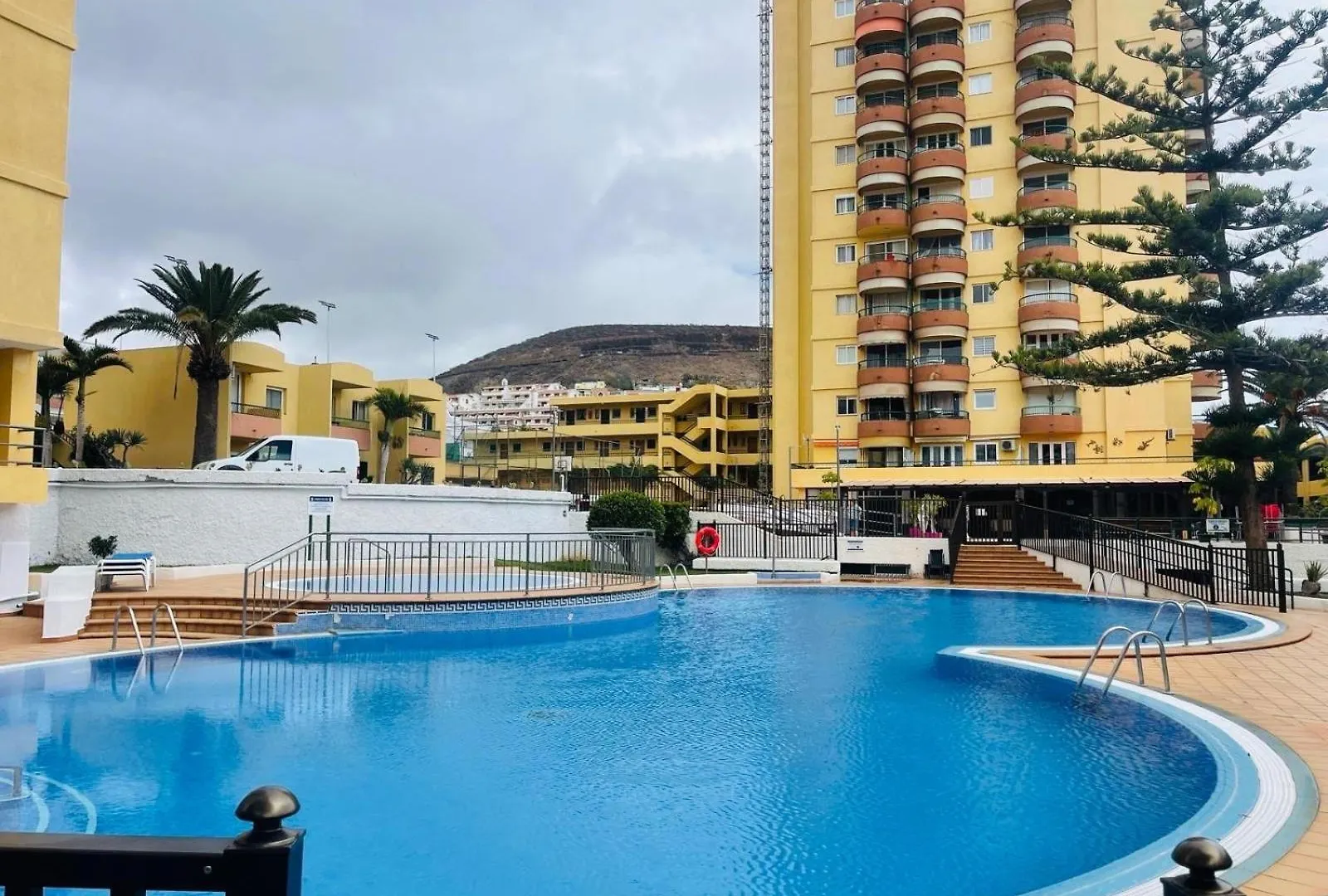 Cozy 2-Bed & Sofa-Bed Studio In Los Cristianos Los Cristianos