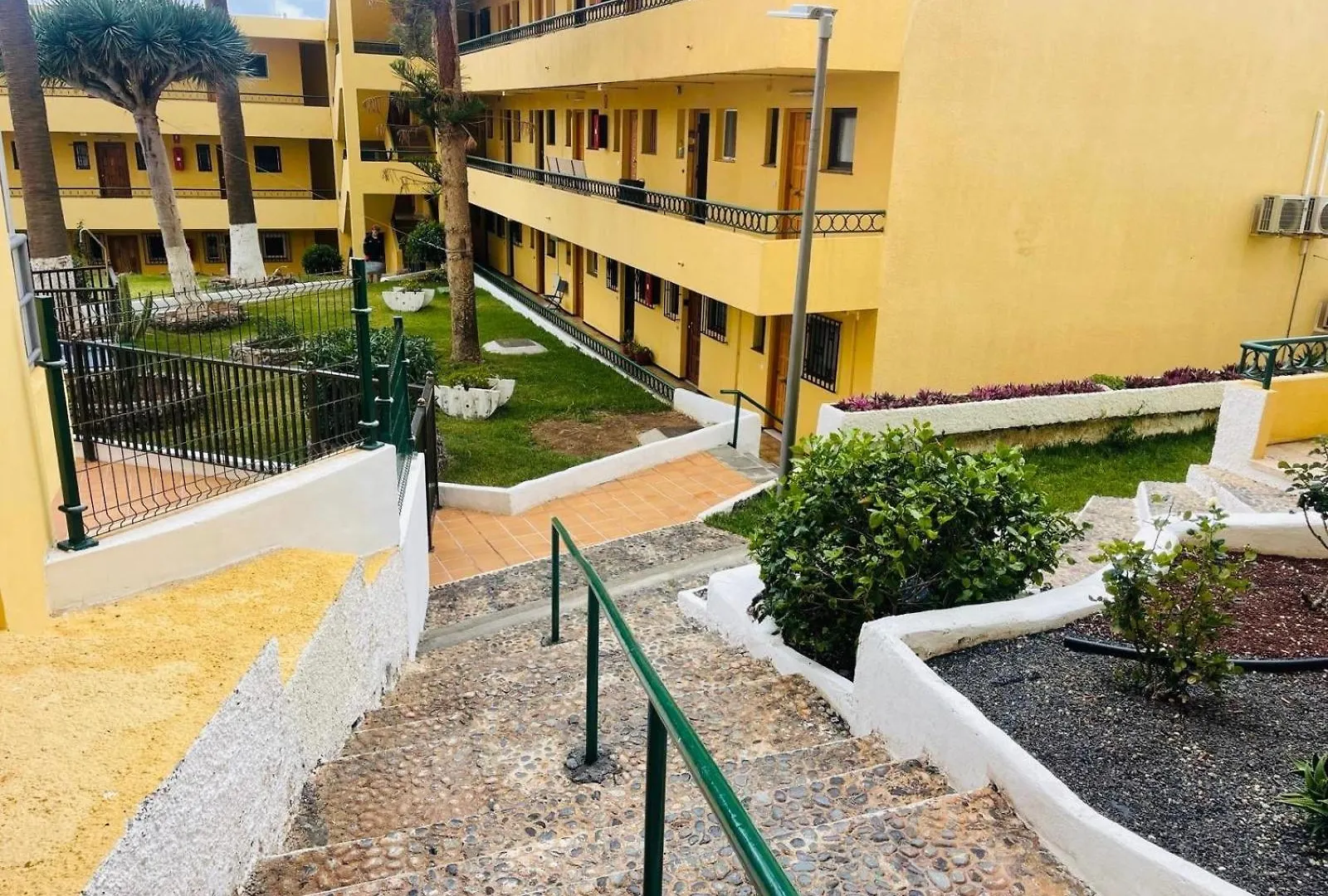 Cozy 2-Bed & Sofa-Bed Studio In Los Cristianos Los Cristianos  0*, Los Cristianos (Tenerife) Hiszpania